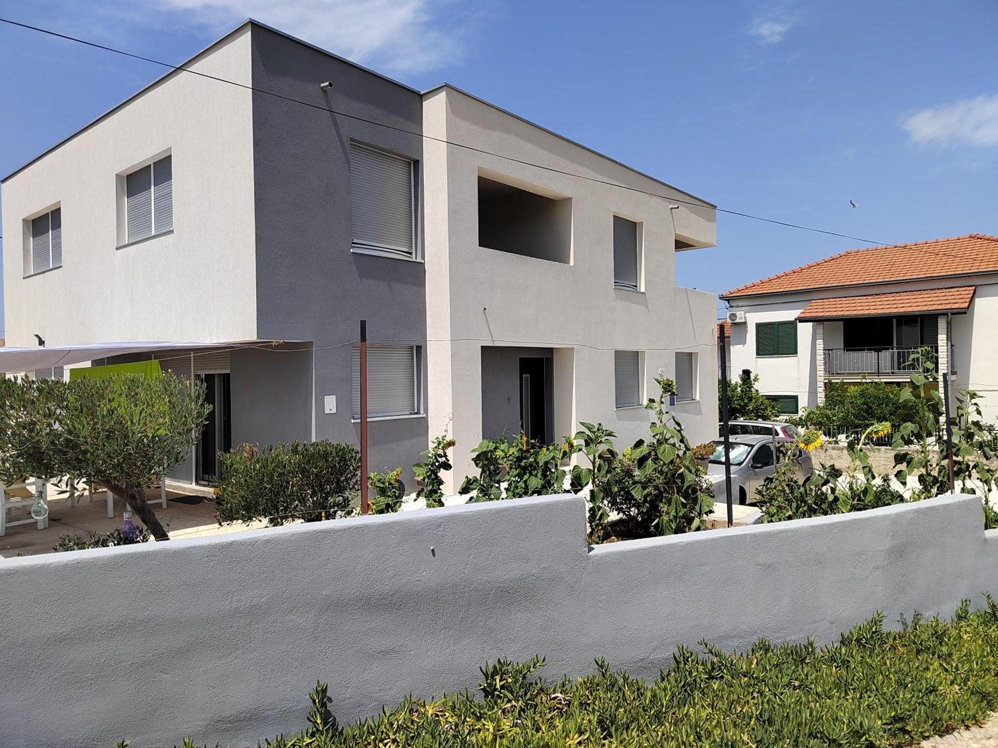 Tiamar Apartment สลาทิเน ภายนอก รูปภาพ
