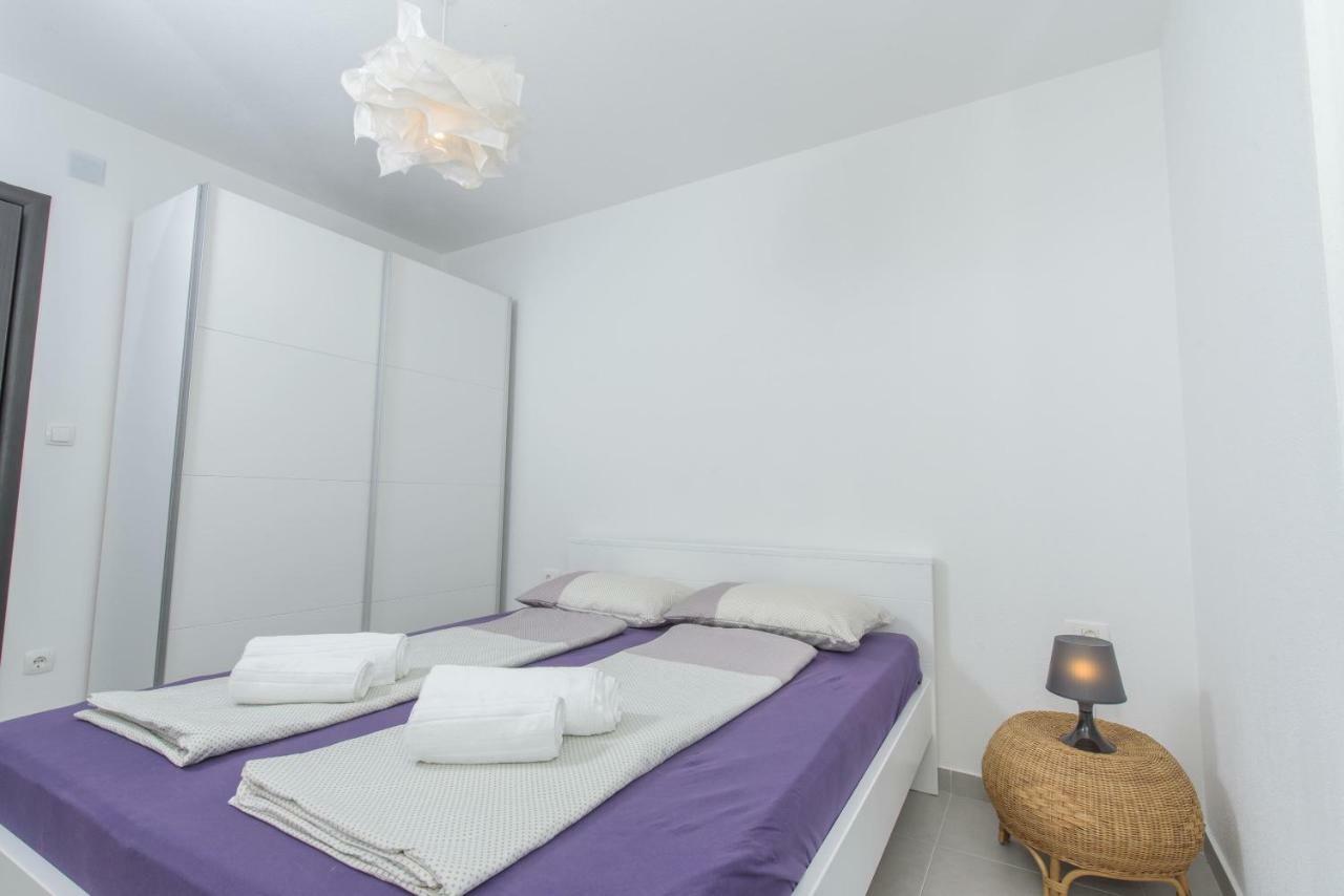 Tiamar Apartment สลาทิเน ภายนอก รูปภาพ