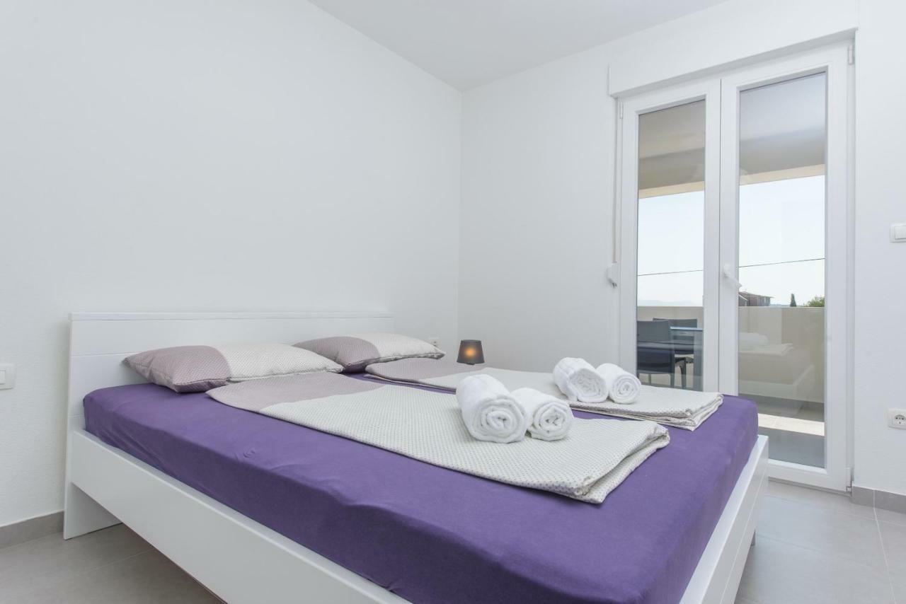 Tiamar Apartment สลาทิเน ภายนอก รูปภาพ